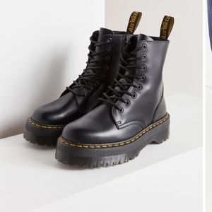 JADON DOC MARTENS NEVER WORN